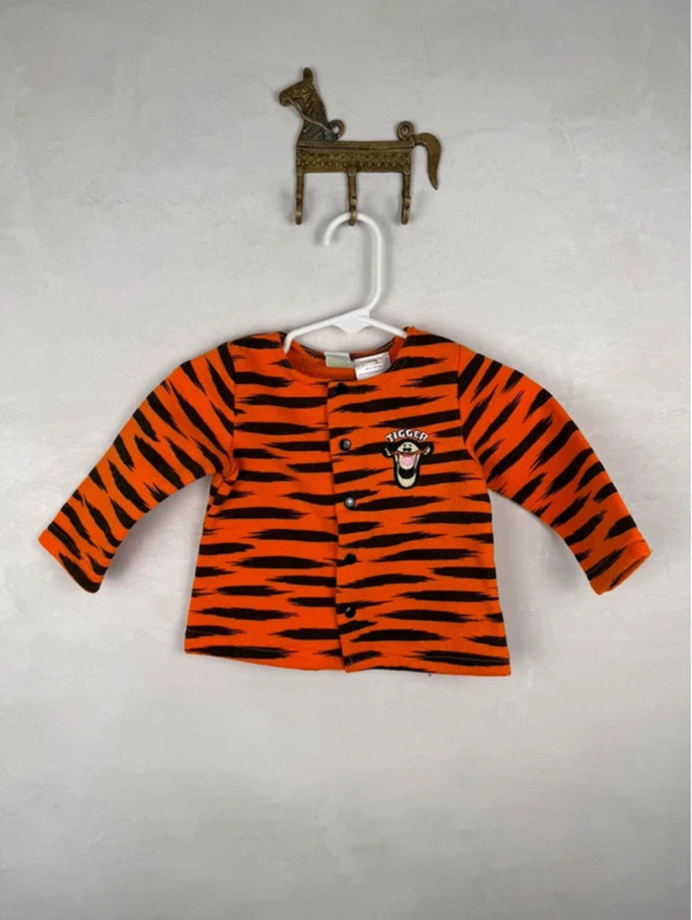 Vintage Tigger cardigan size 0/3 months